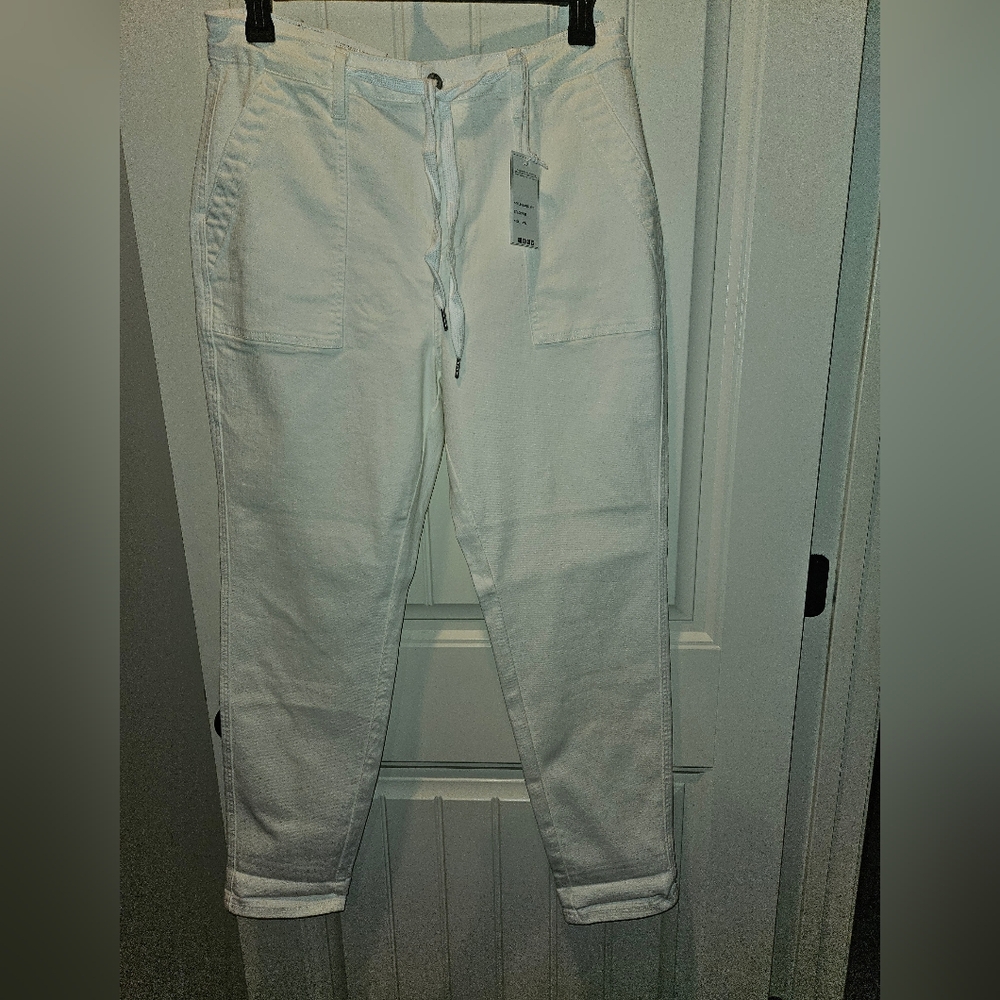 NWT Judy Blue White Jeans 15/32